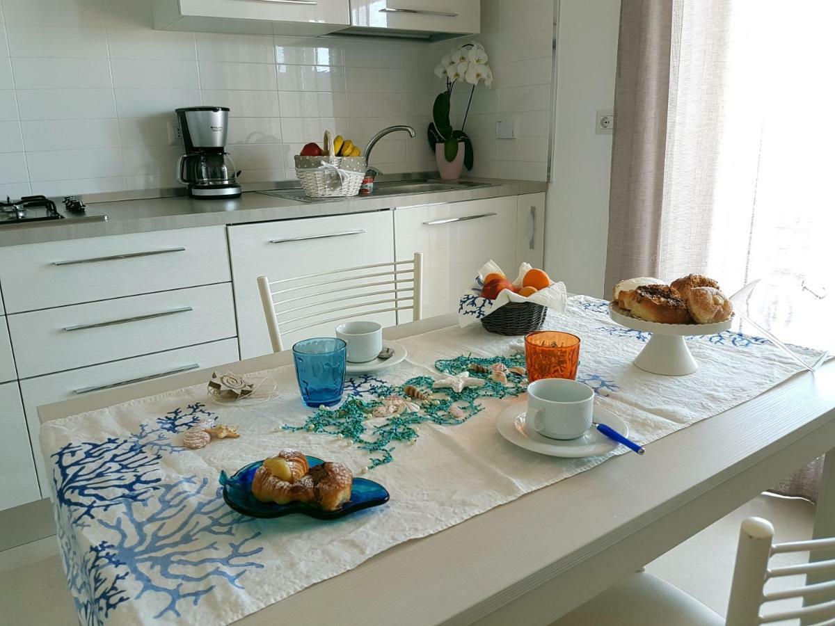 Mary'S Penthouse Apartment Лидо ди Остия Екстериор снимка